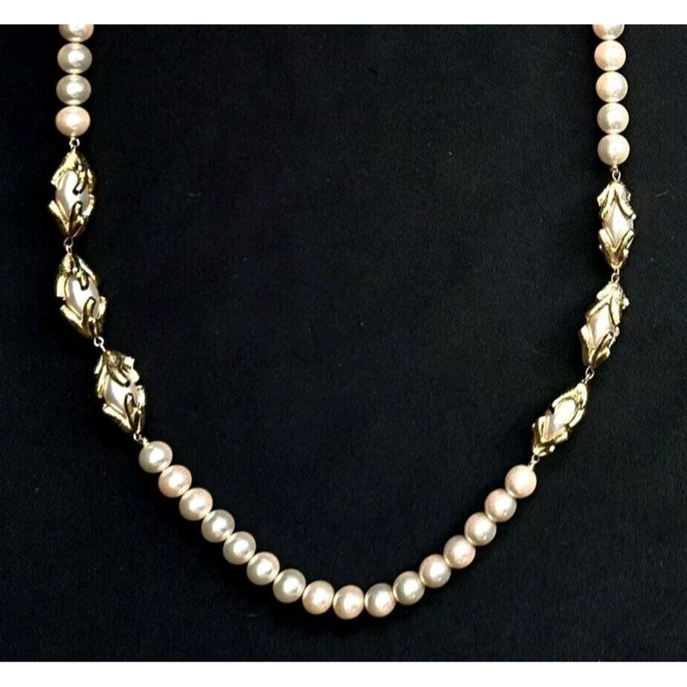 TRIFARI STATEMENT Faux Pearl Necklace Gold Tone Twist 30" VTG Revival EUC!